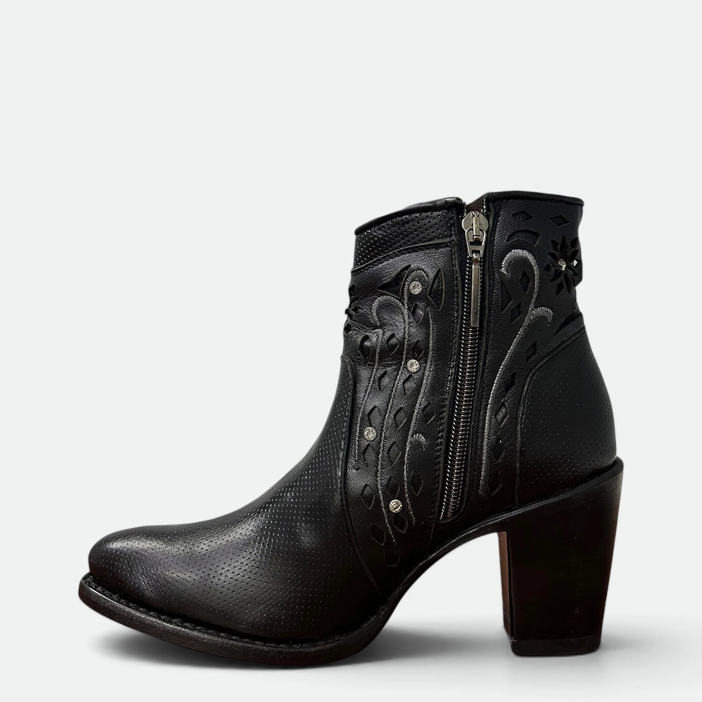 Botin Indomable 81 Para Dama En Piel Genuina De Res Negro